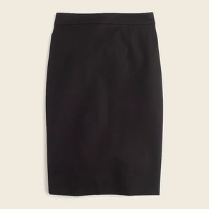 Black J crew number 2 pencil skirt, great condition. Size 12 women’s